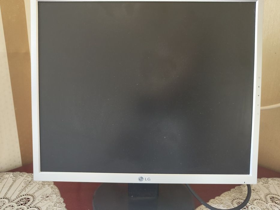 LCD Monitor LG Flatron 19'