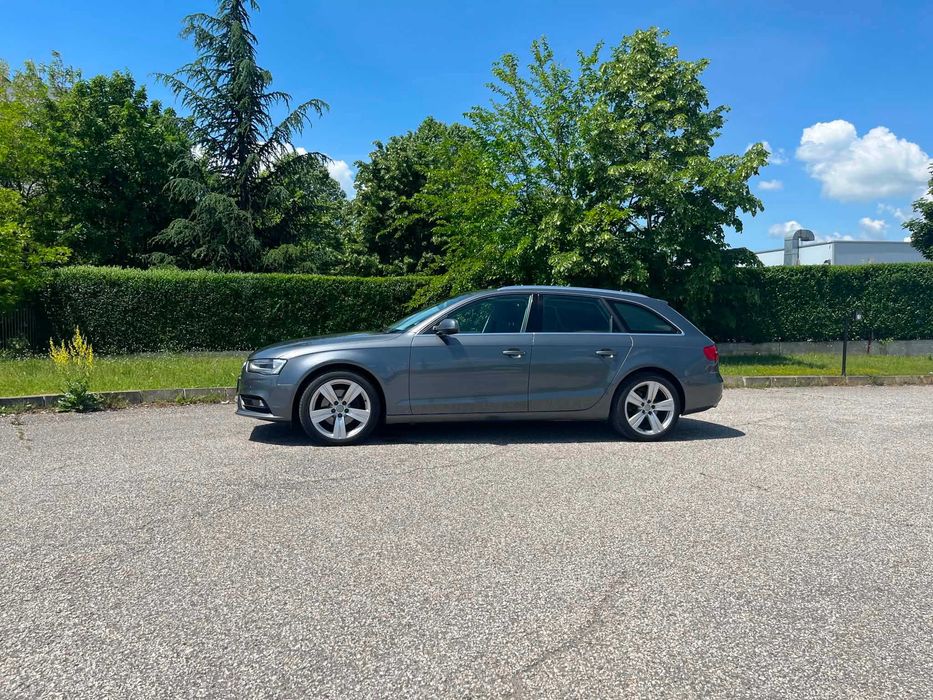 Продавам Audi A4B8.5/2.0TDI 180кс/2014г