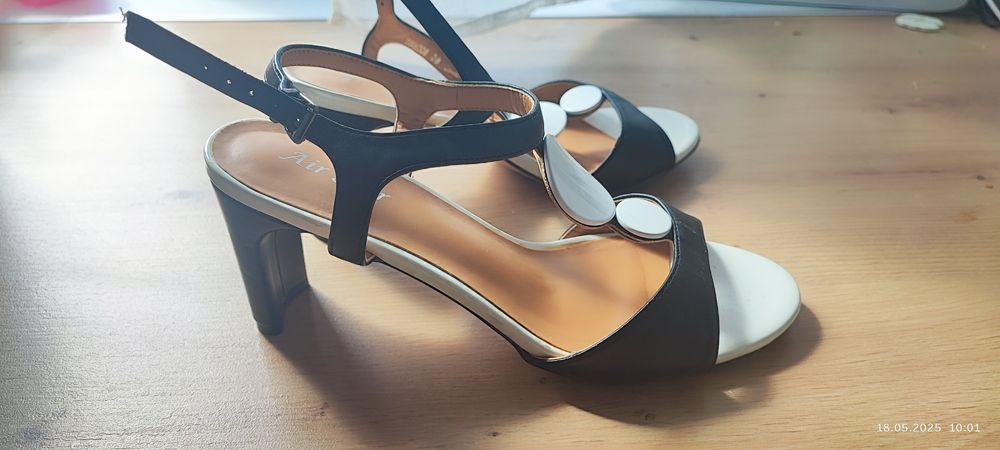 Дамски обувки сандали на ток 38р