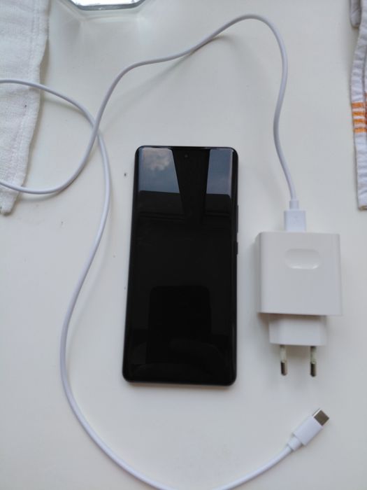 Телефон HONOR 50