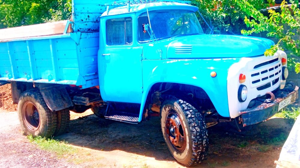Zil 130 sotiladi