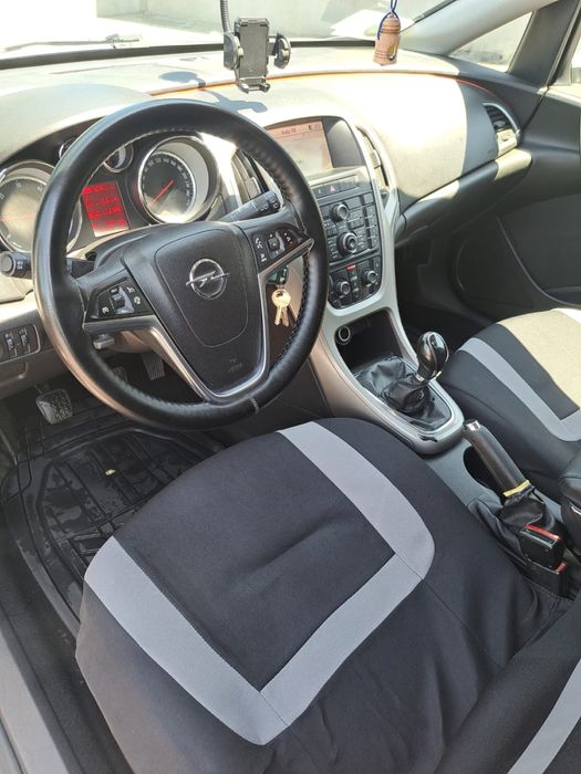 opel Astra J 2014