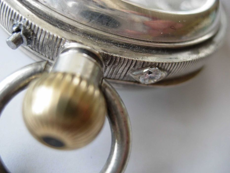 швейцарски джобен часовник