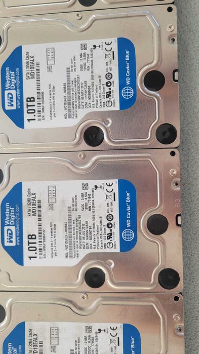 HDD-uri Seagate 2Tb și Western Digital 1Tb, SSD Kingston și memorie RAM