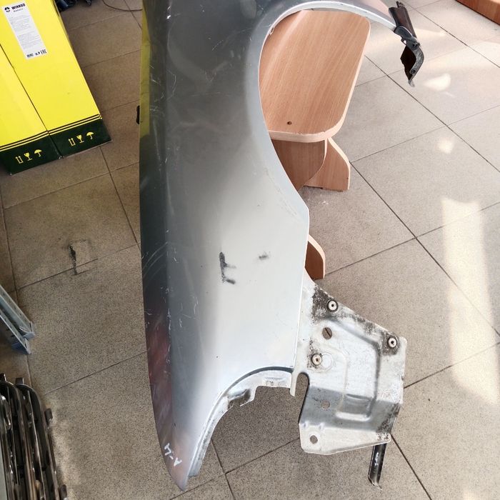 Продам крылья передние Ауди А4В5