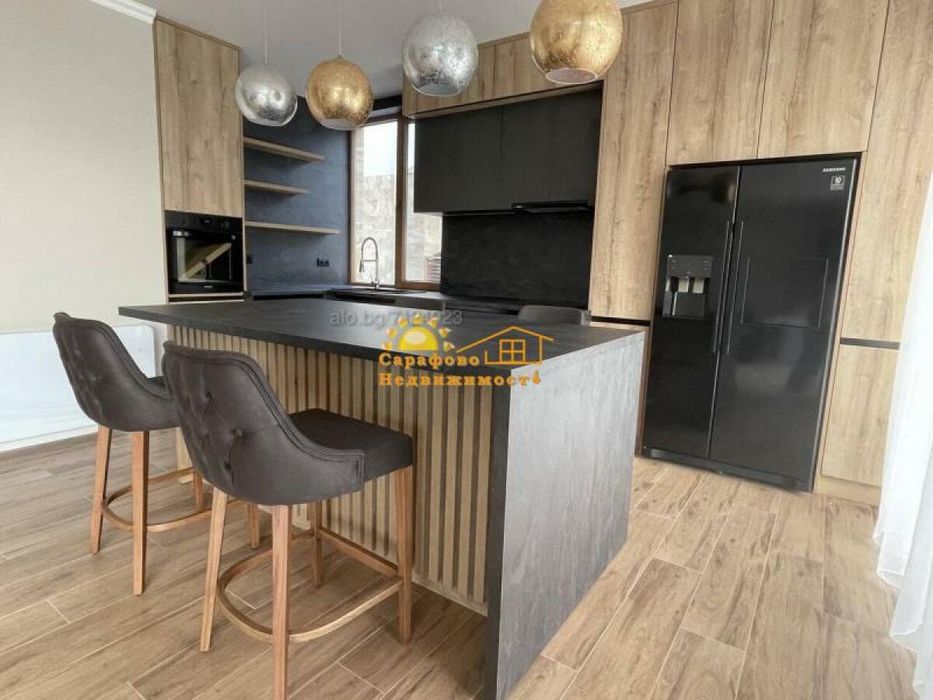 Дава под наем къща в Сарафово