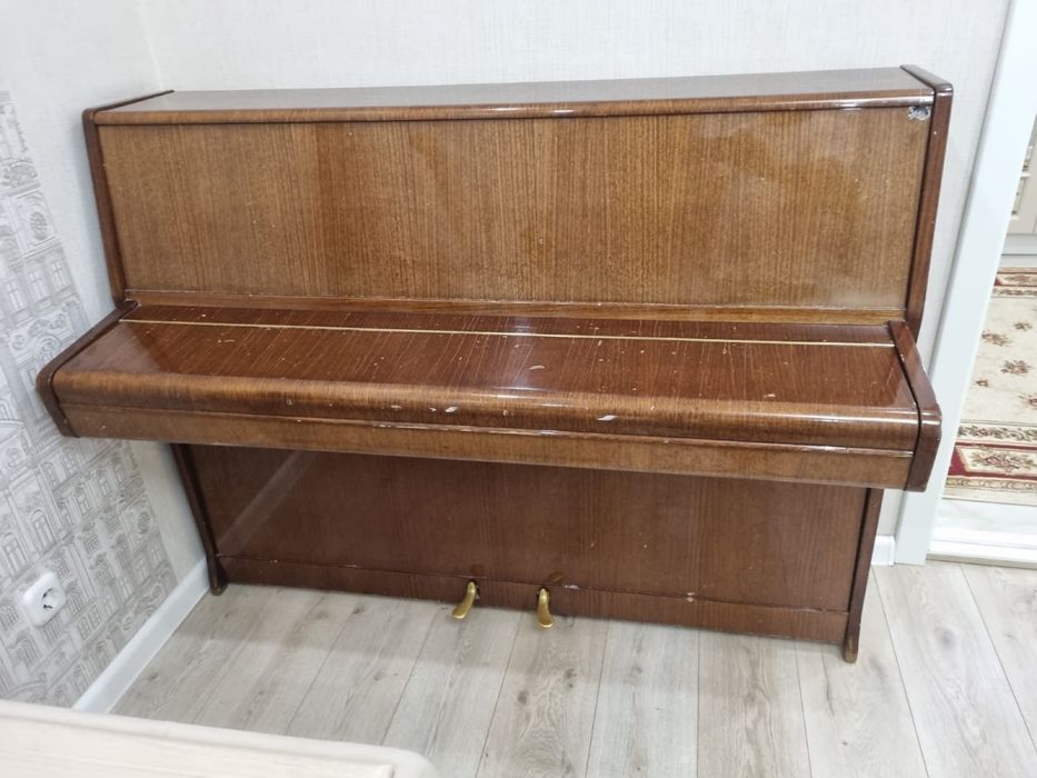 Пианино "Rosler"