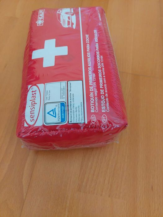 Аптечка за кола.