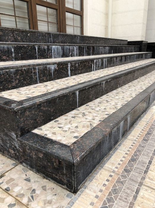 Чистка гранита мрамора бурчатки Мойка фасадов