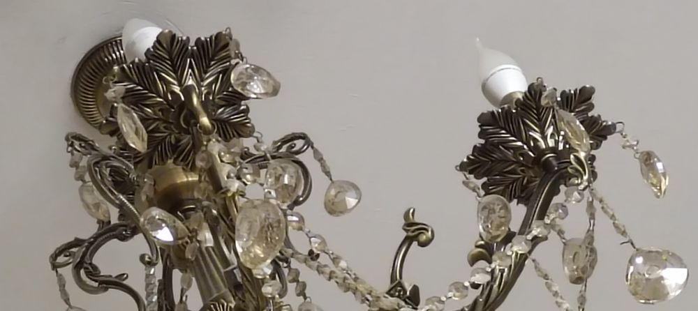 Продам люстру хрусталь ,бронза  .