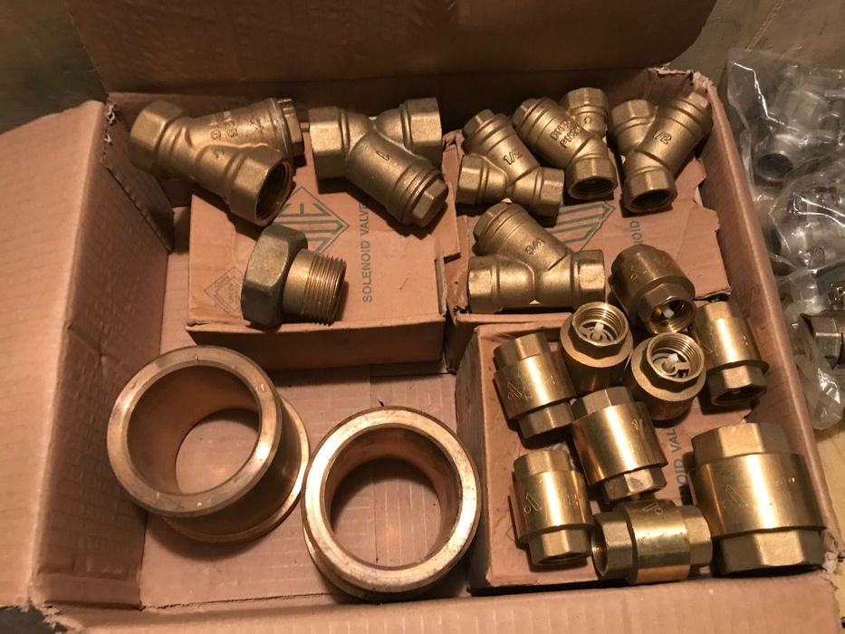 Спирателни кранове фитинги магнит вентили