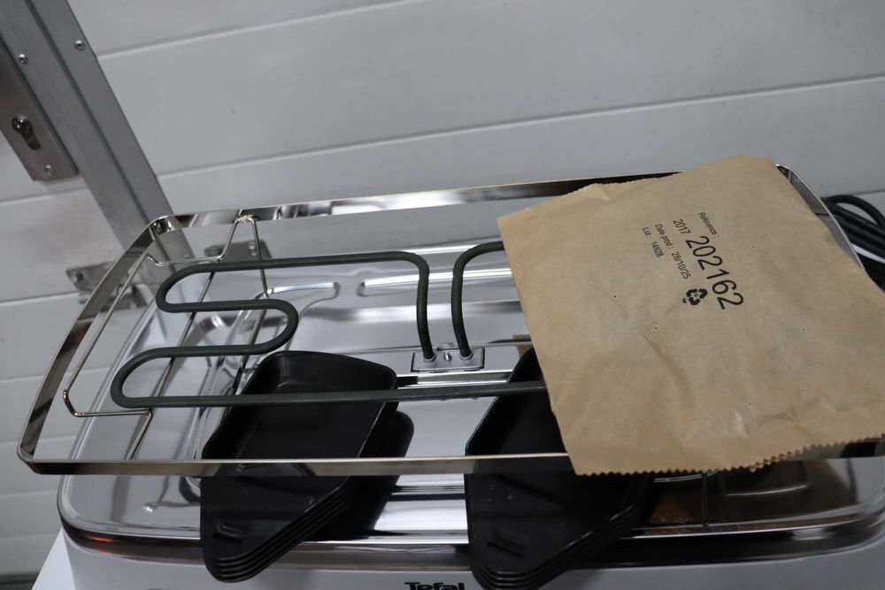 Tefal Raclette Grill Pierrade, 10 тигана, камък, 1350W, с ДЕФЕКТ