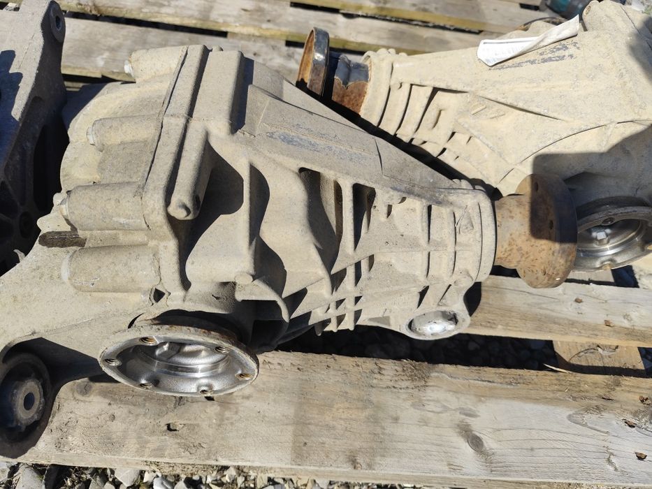 Grup spate Vw Touareg. Porsche  2003-2008 audi Q7 cod: 0AB525015H