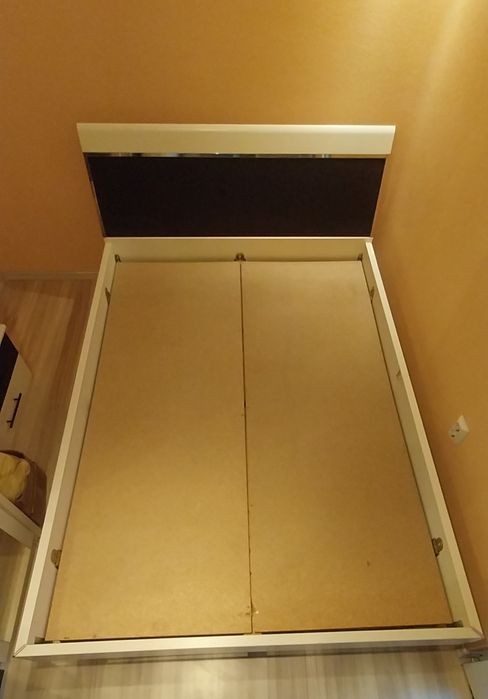 Pat matrimonial, marca Staer