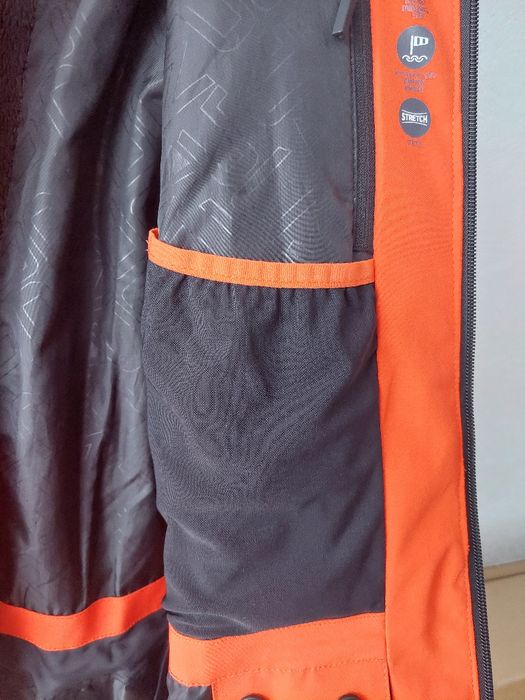 Ски яке CMP носено един сезон