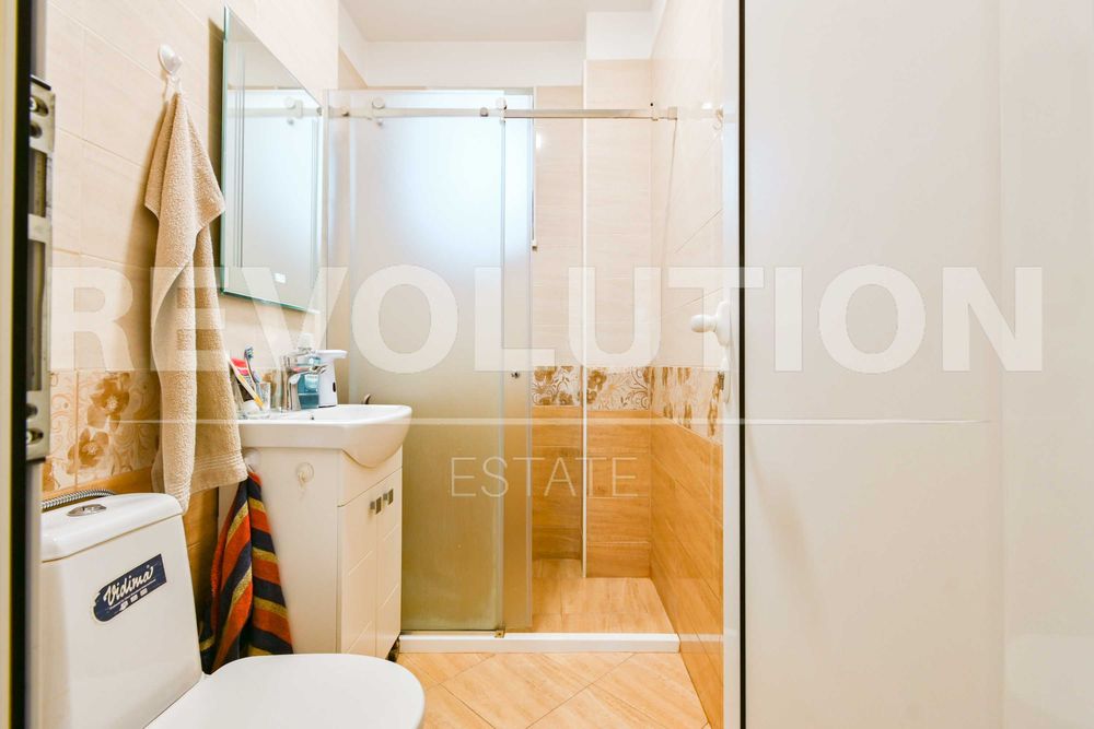 Тристаен апартамент в ж.к. Лагера