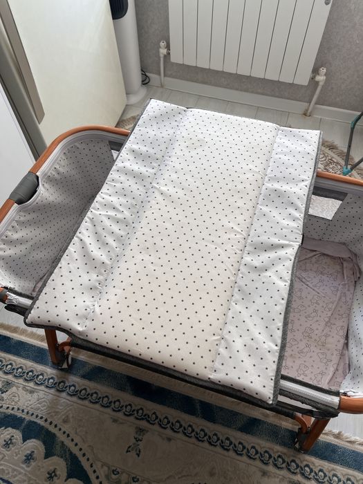 Продаю манеж-кровать