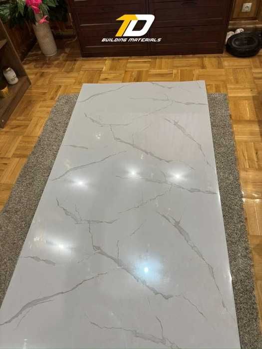 PVC влагоустойчиви панели, подходящи за стени и тавани