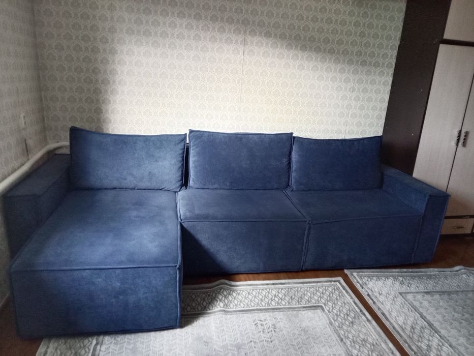 Срочно продам диван