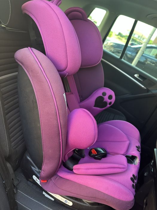 Scaun auto cu isofix