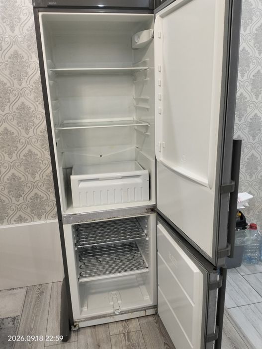 Срочно продам холодильник