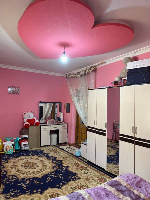 Сотилади 4 соток полтора этажка