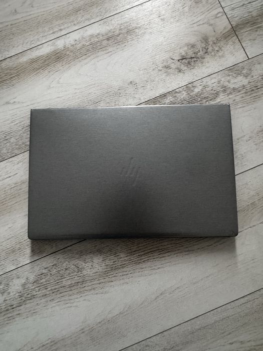 Zbook hp i7 13800H workstation g10 16gb ram