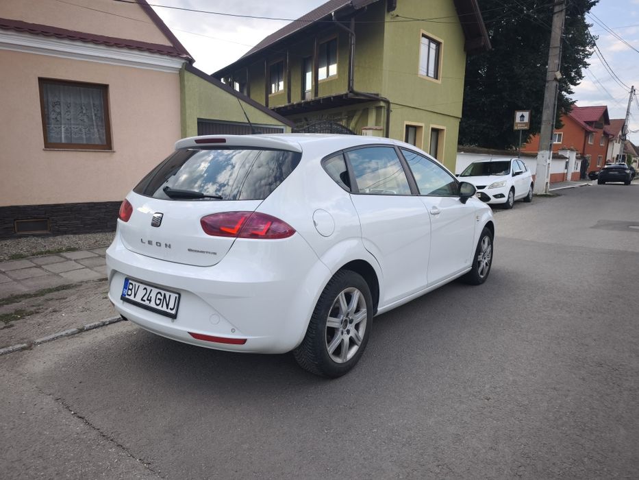 SEAT Leon 2012 — imagine 3