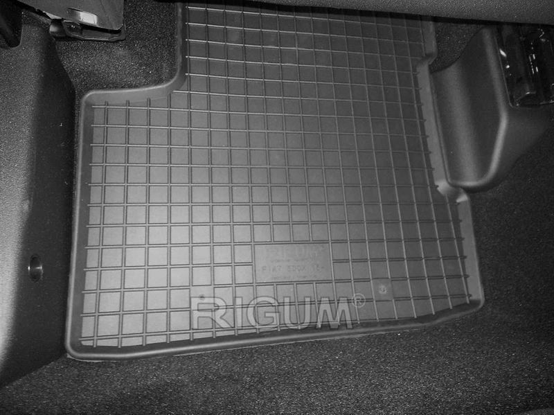 Гумени стелки FIAT 500X и JEEP Renegade след 2014г.