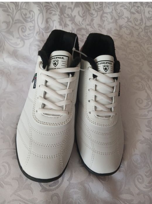 Продаю обувь.Договорные цены