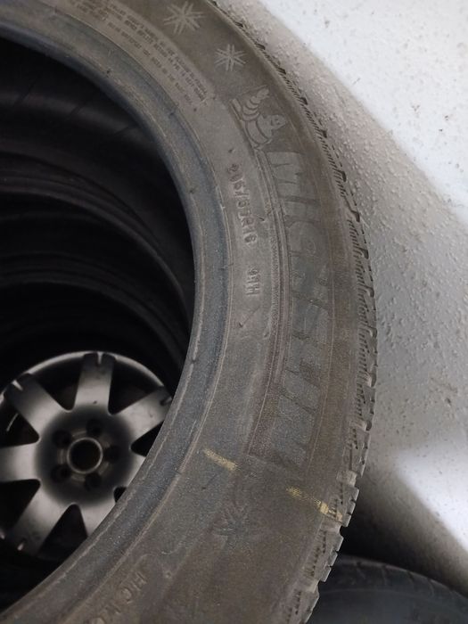 Vând cauciucuri Michelin