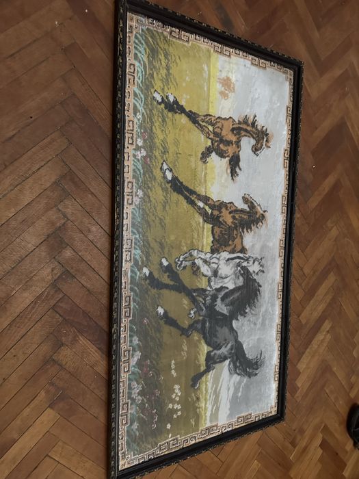 Tablouri tapitate vechi