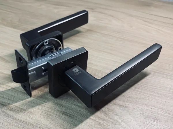 Продаём замки, сердцевины, ручки 24/7, по турану