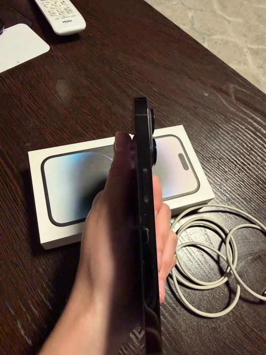 Продам iphone 14 pro черный