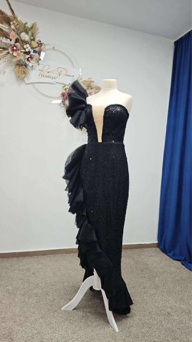 Vand rochie de seara