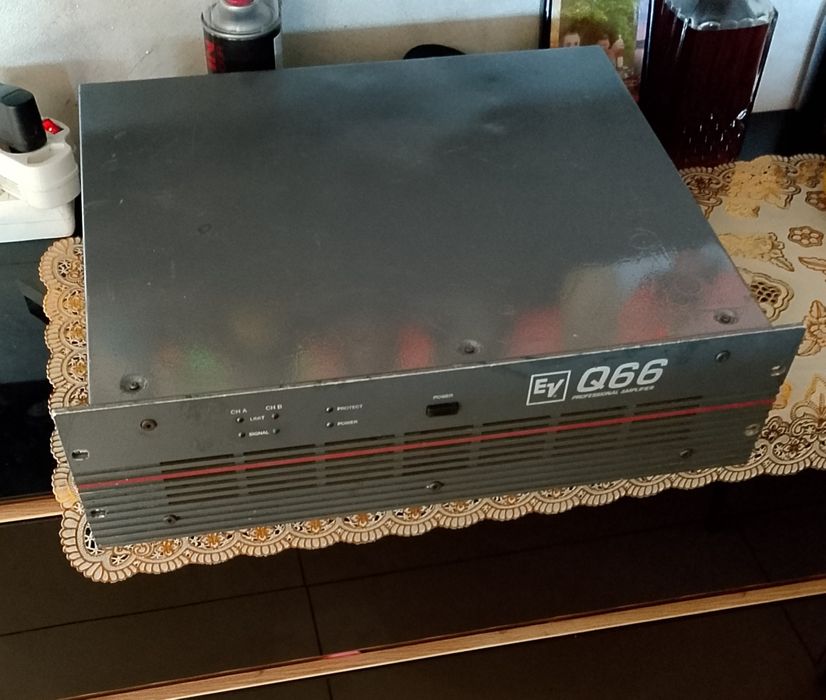 Vând putere amplificator