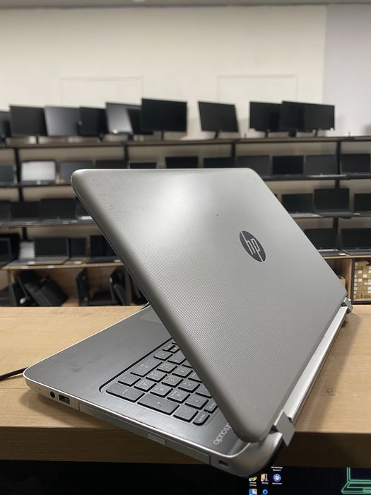 Ноутбук HP AMD A8/RAM4/HDD500/Radeon R5