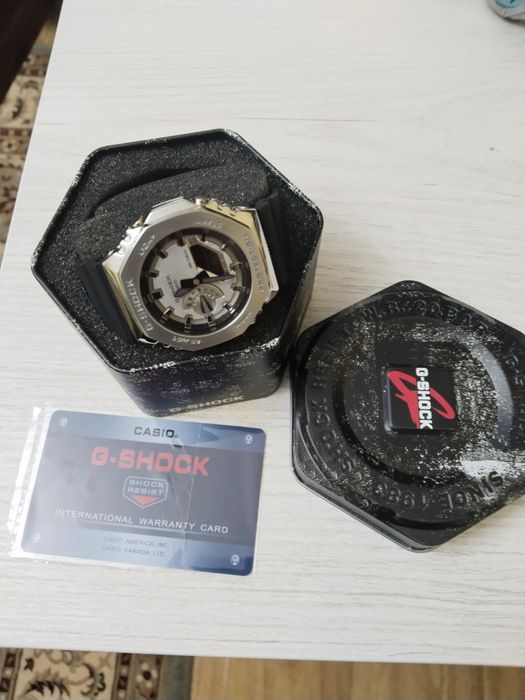 Casio g shock GM 2100 1A