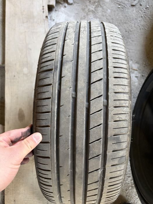 Jante cu anvelope bmw seria 1  doua sunt 225/40r18 si doua 215/40r18 , jantele sunt la fel