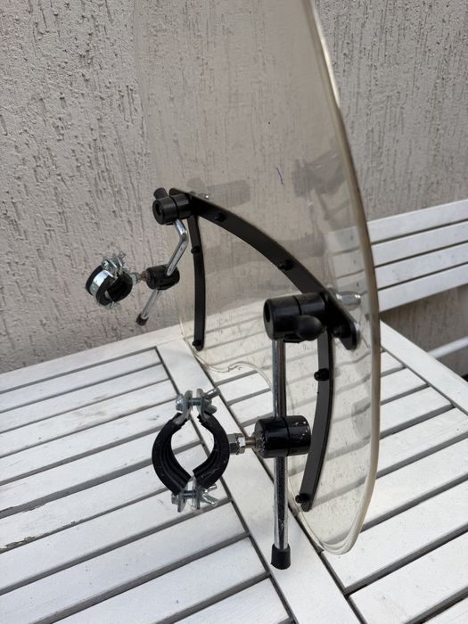 Parbriz moto universal Chopper / Cruiser / Bobber – prinderi incluse