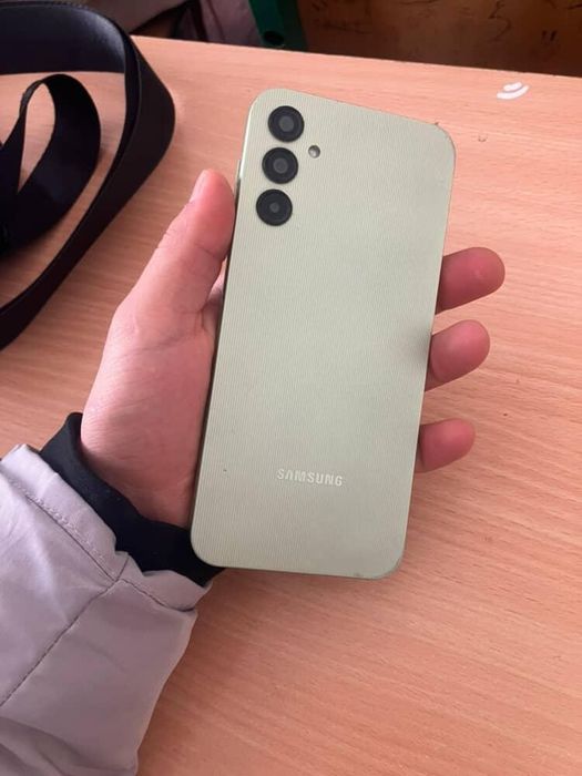 Samsung a14 64/4 idial