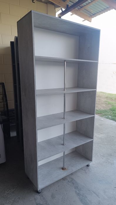 Продам срочно мебель для магазинов