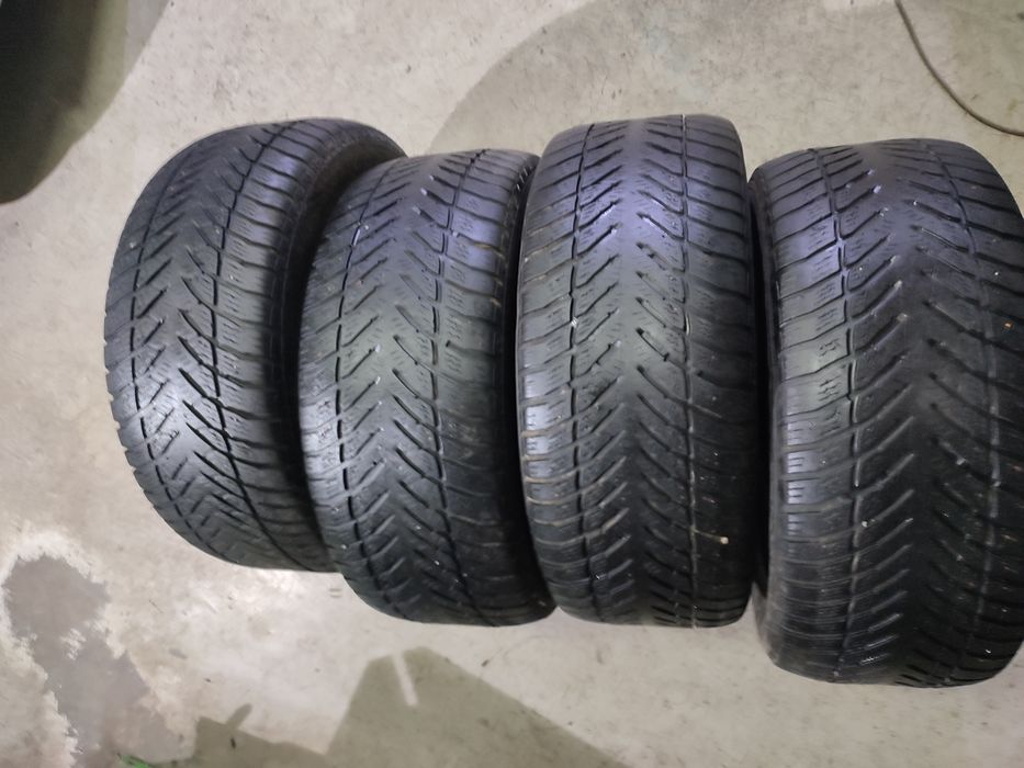 Продам резину 225/55/16