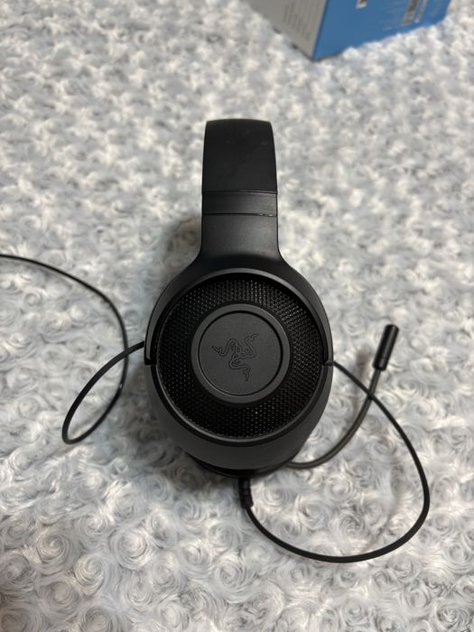 The item is a Razer Kraken X Lite gaming headset