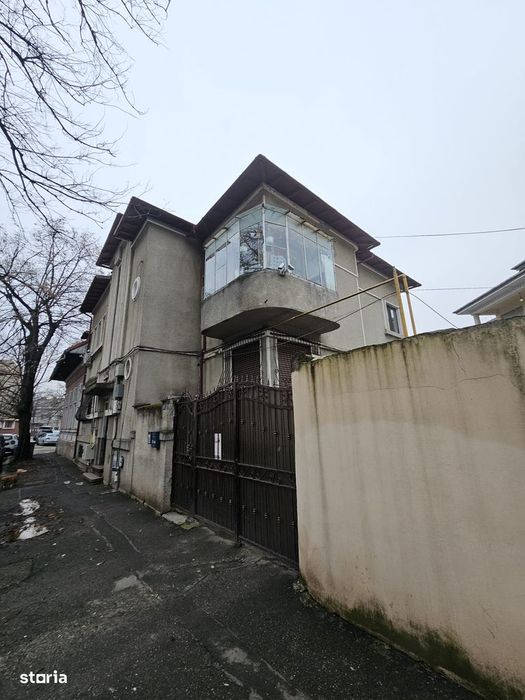 Apartament 4 camere cu gradină și balcon