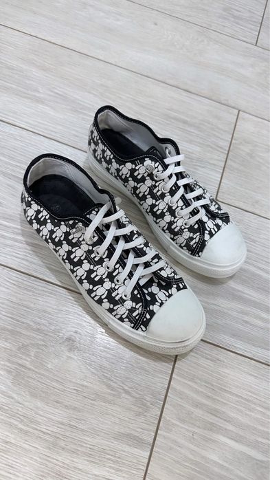 Продам кеды