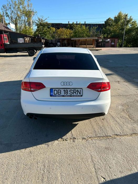 Vand Audi A4 ,stare foarte buna
