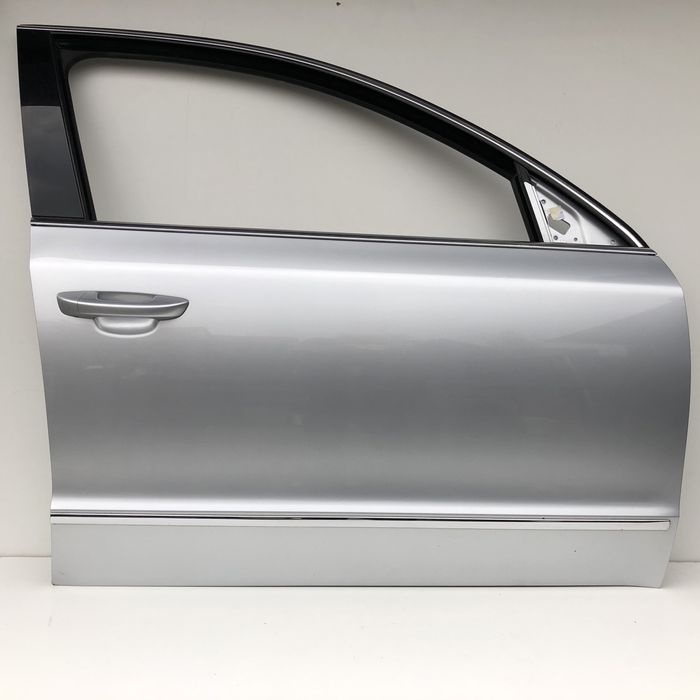 Usa dr fata Skoda Superb 2 cod culoare LA7W