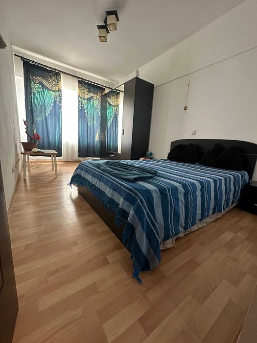 Ofer spre închiriere apartament cu 2 camere
