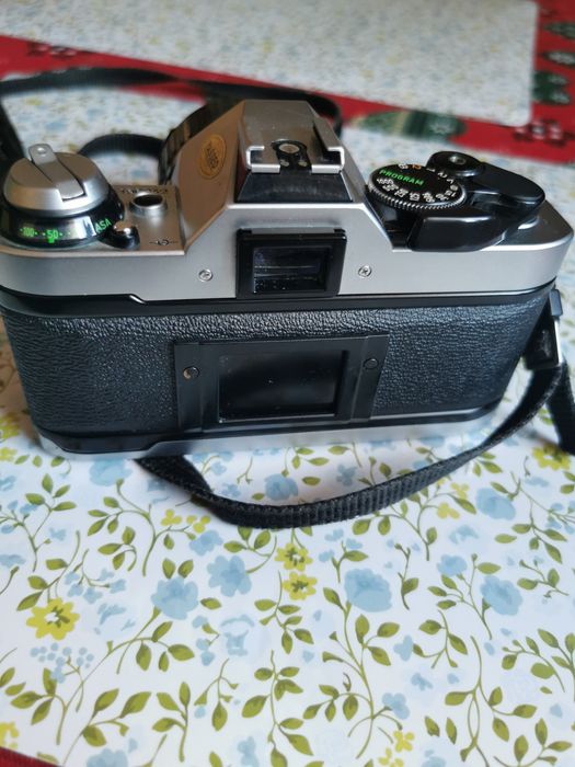 Фотоапарат "CANON AE-1 PROGRAM"  със светкавица